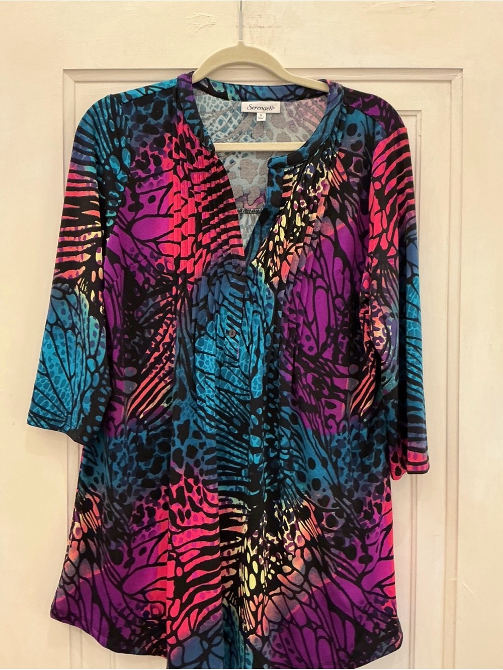 Serengeti Bold Abstract Butterfly Pleat-Front 3/4 Sleeve Tunic Top size medium